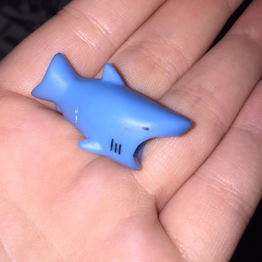 shark cable bite